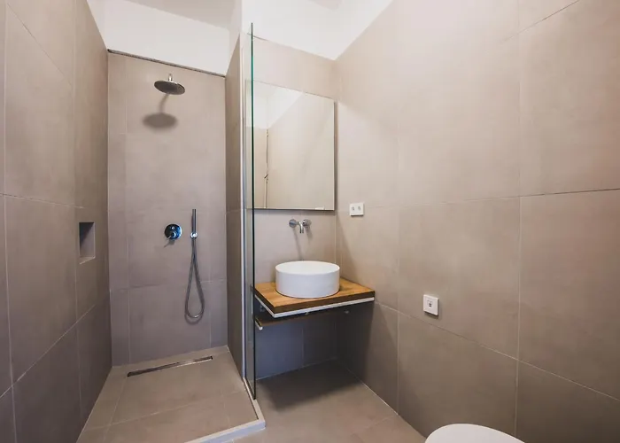 Holm Corfu 3* جوفيا